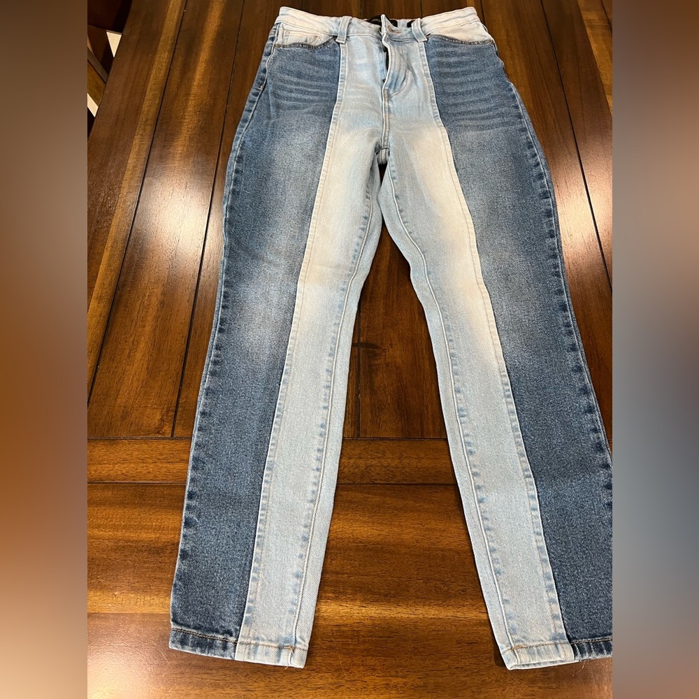 Women’s Kendall & Kylie Jeans